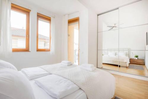 Dream Home with Grand Terrace in the City Center 1075 Budapest, 52 Kazinczy utca kép - 3