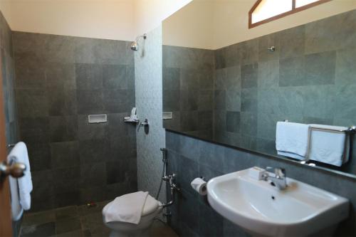 Phòng tắm tại Baduy Condo AA