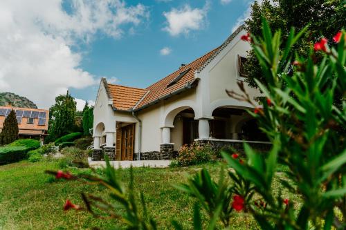 Un jardín fuera de Hársfa Vendégház