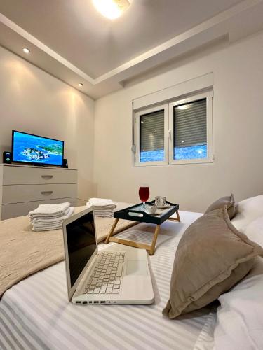 Φωτογραφία από το άλμπουμ του Lux Superior Apartment 120m2 in heart of Budva στην Μπούντβα