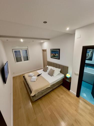 Φωτογραφία από το άλμπουμ του Lux Superior Apartment 120m2 in heart of Budva στην Μπούντβα