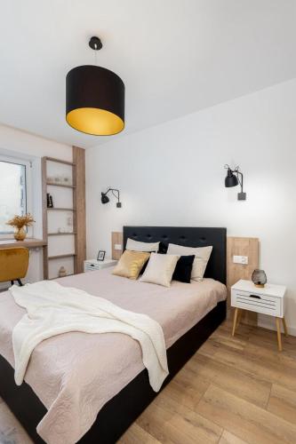 Royal Center Apartments