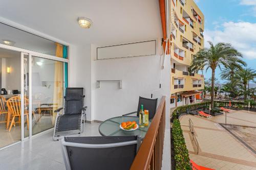 Just 2min to beach LosCristianos