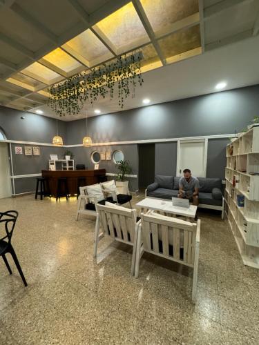 Posezení v ubytování Lead Hostel