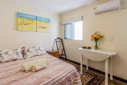 Giường trong phòng chung tại Sky Garden Sarandi [ Cozy ] Pool & Barbacue