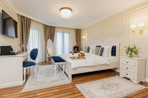 Grant Boutique Hotel — Bedroom