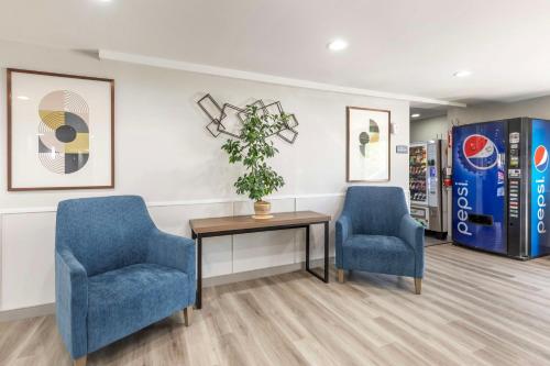 Χώρος καθιστικού στο Best Western North Side Inn