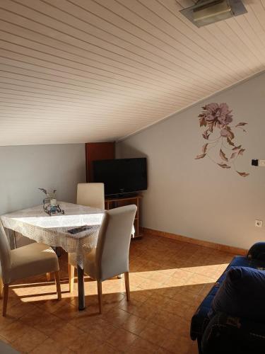 Apartments with parking space Porec - 22715