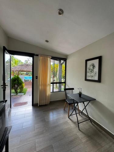 Χώρος καθιστικού στο Green Paradise Bungalows