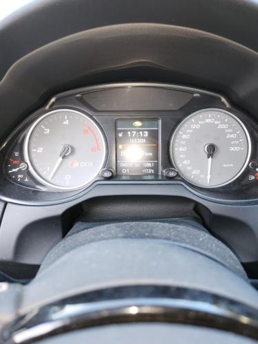 a dashboard of a car with a speedometer at SEDE in Mutlangen
