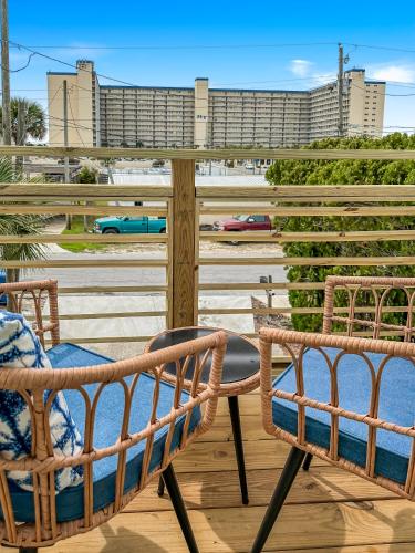 OceanView Oasis - Relax with Hot Tub, Breakfast, Fire Pit & Putting Green! photo 17