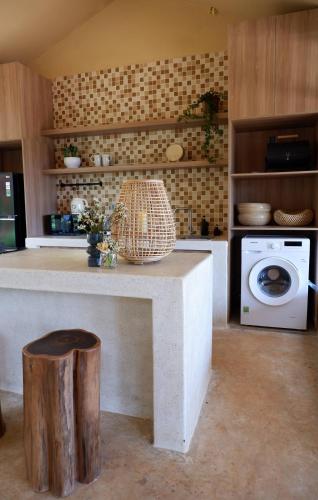 Dapur atau dapur kecil di Thom Farm and Retreat