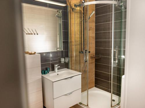 Ένα μπάνιο στο Apartment in Pobierowo near Baltic Beach