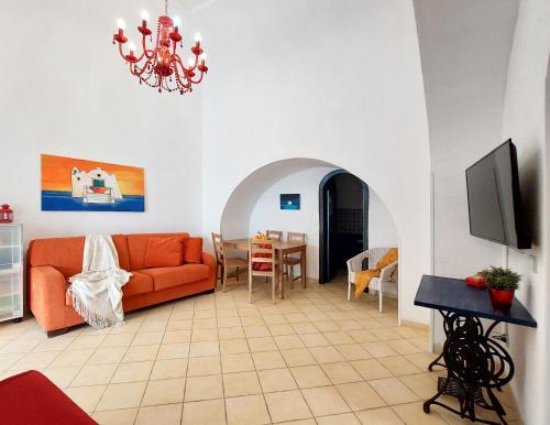 Et tv og/eller underholdning på Ischia 4BR Family Home in Forio Sleeps up to 9