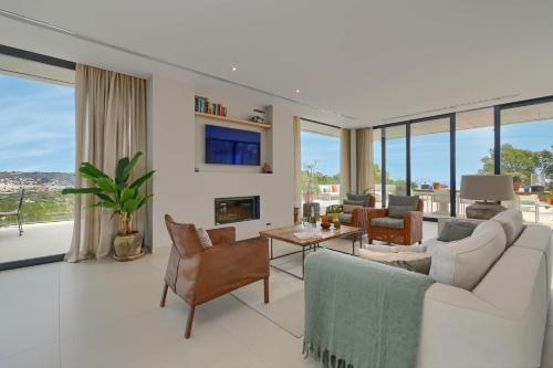 Casa de Romero by Aguilarent