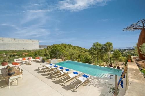 Casa de Romero by Aguilarent