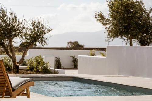 Bazén v ubytování P square Luxury villas Naxos nebo v jeho okolí
