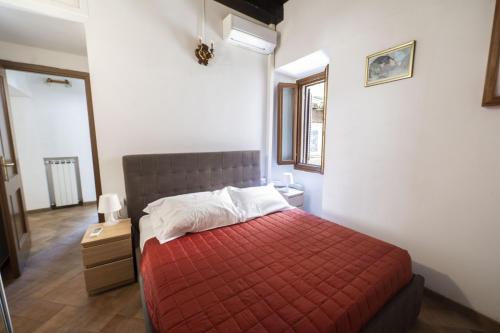 Campo de Fiori Large Family Apartment