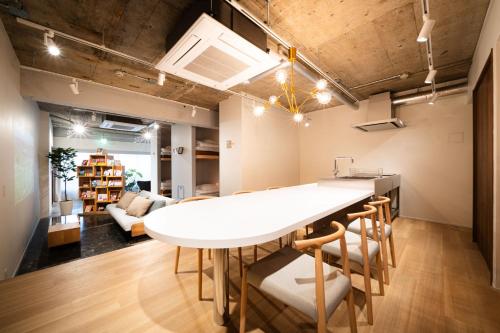 MANGA ART HOTEL, BAKUROCHO