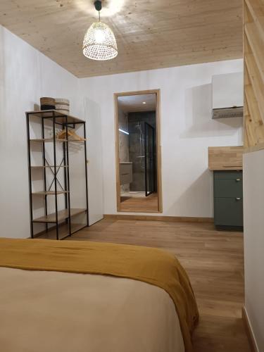 Postel nebo postele na pokoji v ubytování Studio dans le Minervois