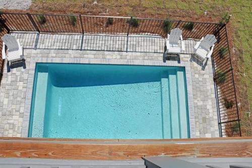 Kolam renang di atau dekat dengan Desoto 2 by Pristine Property Vacation Rentals