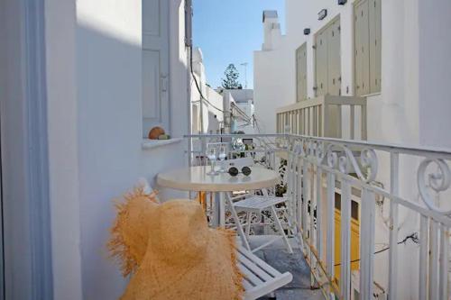 En balkong eller terrasse på Bella Studios Mykonos Town