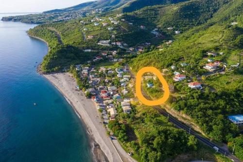 Vaade majutusasutusele Dominica beach vacation rental linnulennult