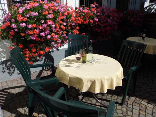 フィスにあるAparthotel Garni am Johannesbrunnenのギャラリーの写真