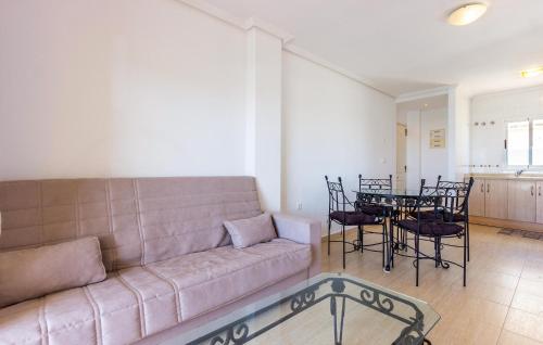 Gorgeous Apartment In Torrevieja photo 4