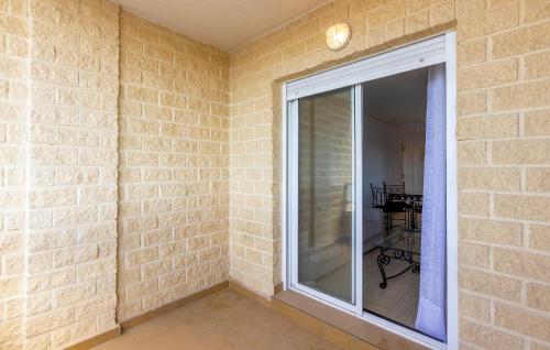 Gorgeous Apartment In Torrevieja photo 11