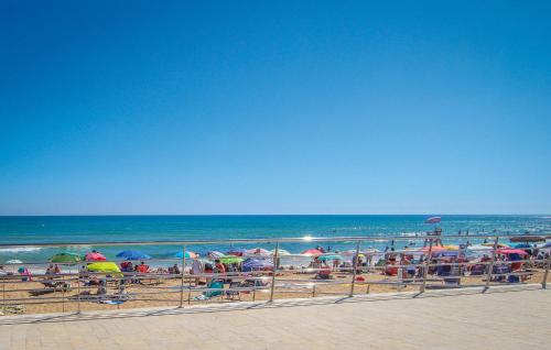 Gorgeous Apartment In Torrevieja photo 17