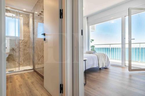 Seaview coastal apartment in Benalmadena by REMS photo 22