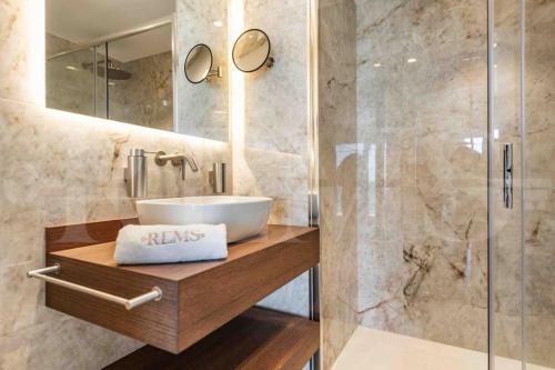Seaview coastal apartment in Benalmadena by REMS photo 16