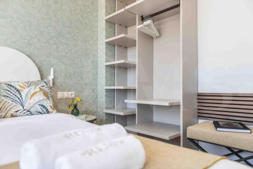 Seaview coastal apartment in Benalmadena by REMS photo 43