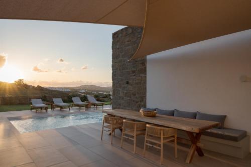 Retreat Hill Luxury Villas Mykonos