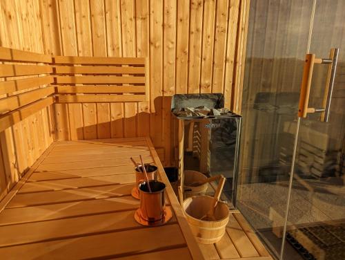 Kupaonica u objektu Luxuriöses Ferienhaus mit Sauna