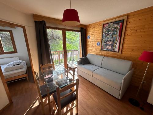 Posteľ alebo postele v izbe v ubytovaní Appartement Orelle 3 Vallées - Spa & Piscine - Apt 112