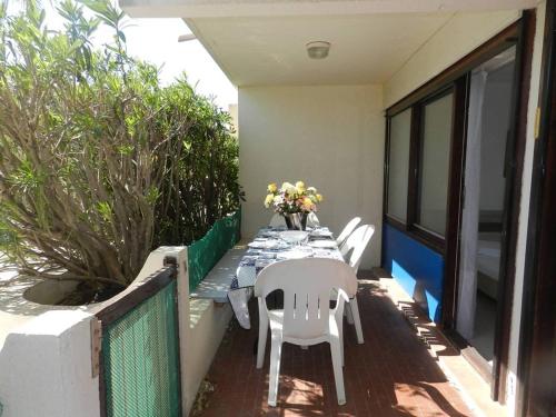 Appartement climatisé 3 pièces avec terrasse, face à la plage, parking inclus - Bormes-les-Mimosas - FR-1-251-806