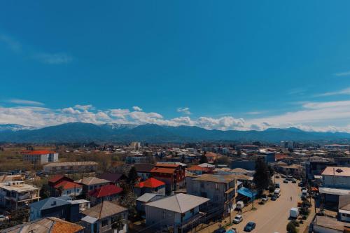 アパートメントから撮影された、または一般的な山の景色