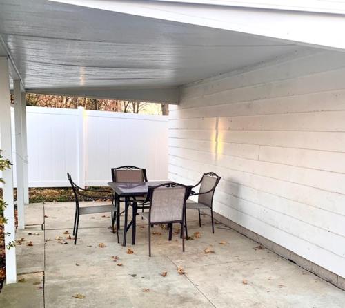 Gallery image of The House Hotels - Erie Street 1 in Cuyahoga Falls