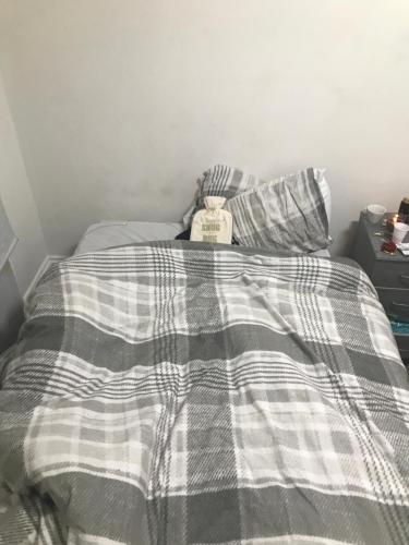 Katil atau katil-katil dalam bilik di Luxx apartment