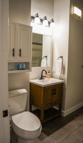 Un baño de Old Mill Inn