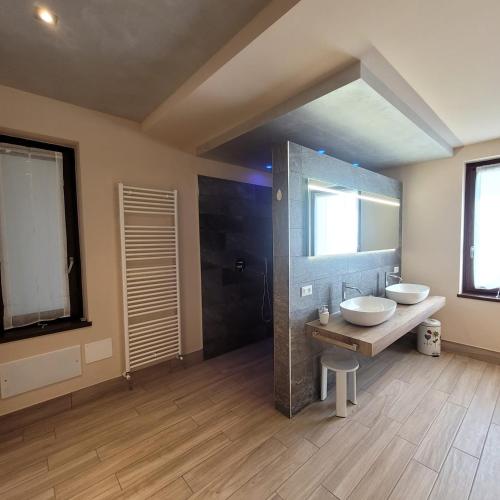 Imagen de la galería de Villa Dall'Angelo Suite Mountain Lake Endine Hospitality, en Endine Gaiano