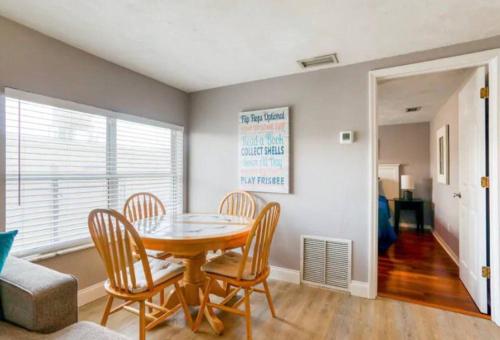 Χώρος καθιστικού στο Summer Sands Lodge Unit 4 -2BR