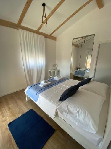 Apartments with parking space Punat, Krk - 22927