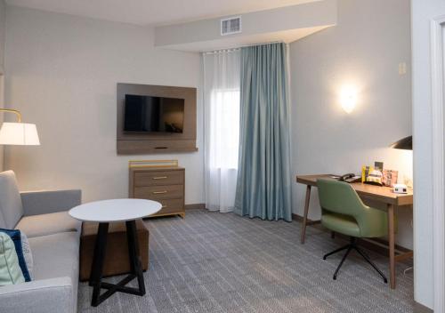 TV o dispositivi per l'intrattenimento presso Staybridge Suites Jackson by IHG