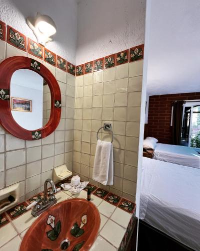 Bilik mandi di Hotel Hacienda Ventana del Cielo