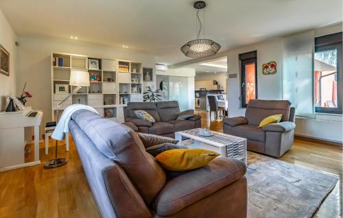 3 Bedroom Beautiful Home In Pula