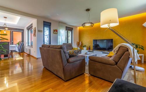 3 Bedroom Beautiful Home In Pula