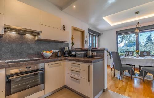 3 Bedroom Beautiful Home In Pula